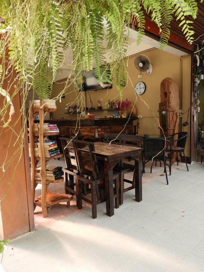 P'lyn House *